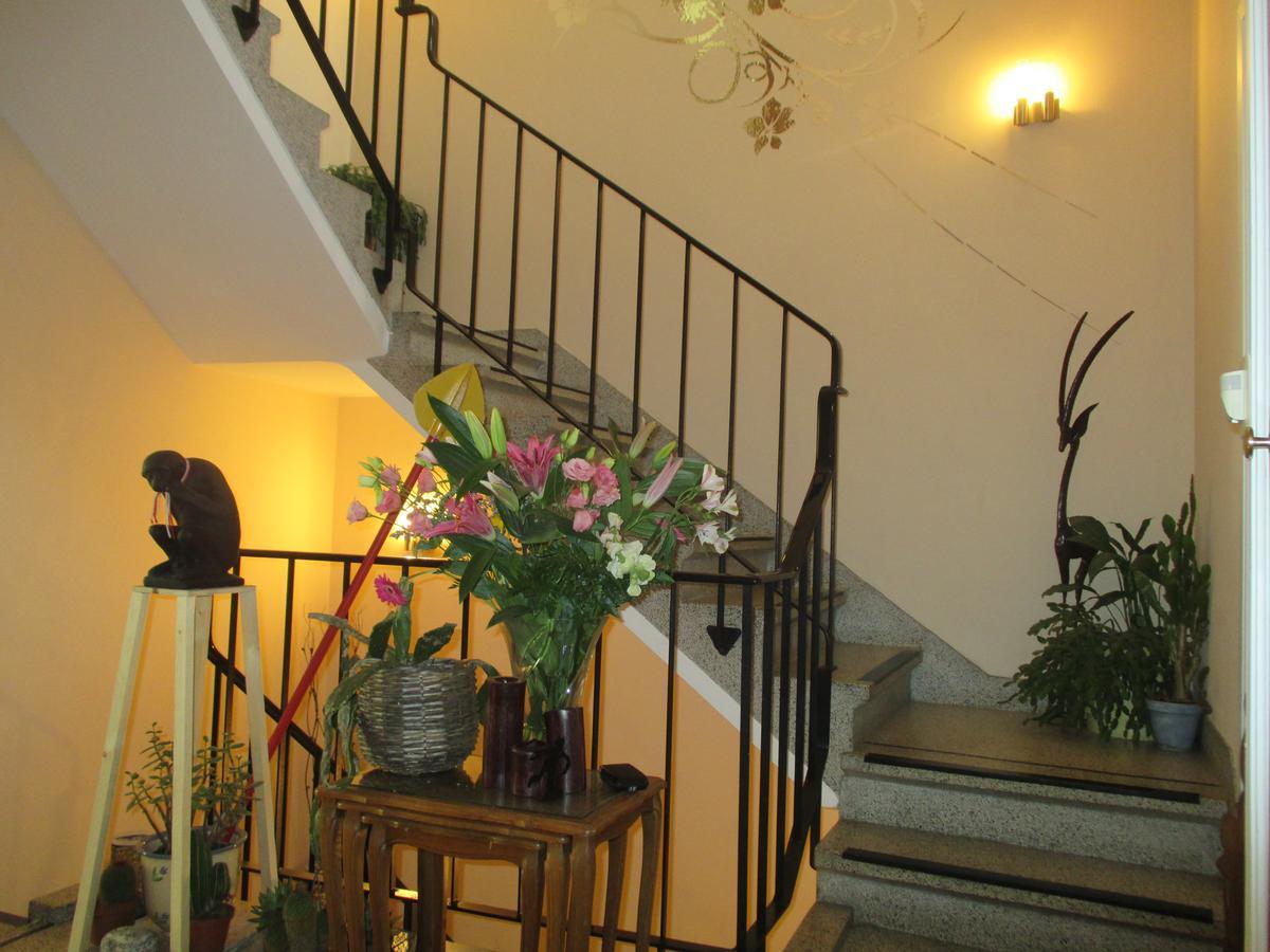B&B La Chambre Du Ropieur Mons Exterior photo